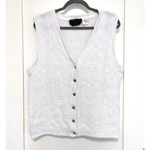 Northern Reflections White Cardigan Vest with Heart Knit Pattern vintage dainty
